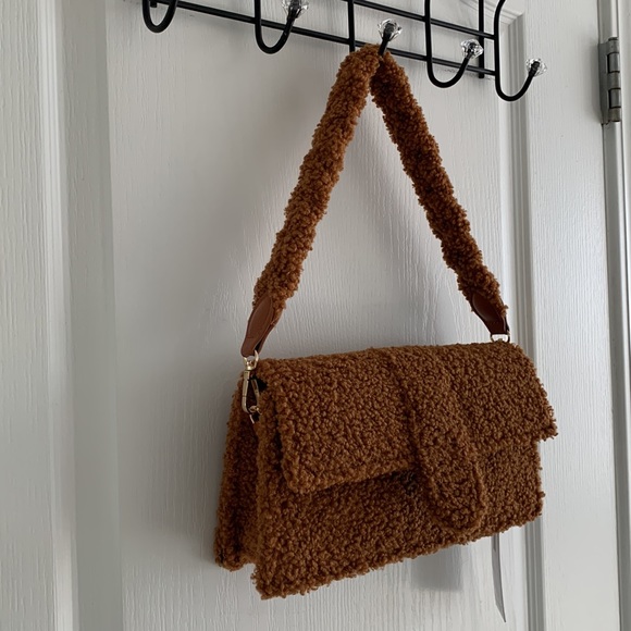 Moda Luxe Brown Sherpa Handbag - Picture 3 of 16